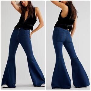 FREE PEOPLE Just Float On Flare Jeans Vintage Bell Bottoms Rich Blue Size 30